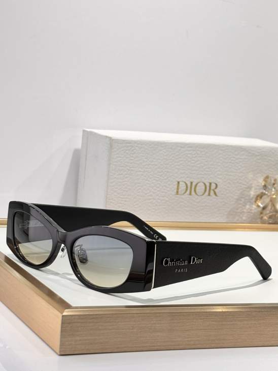 Picture of Dior Sunglasses _SKUfw76705678fw